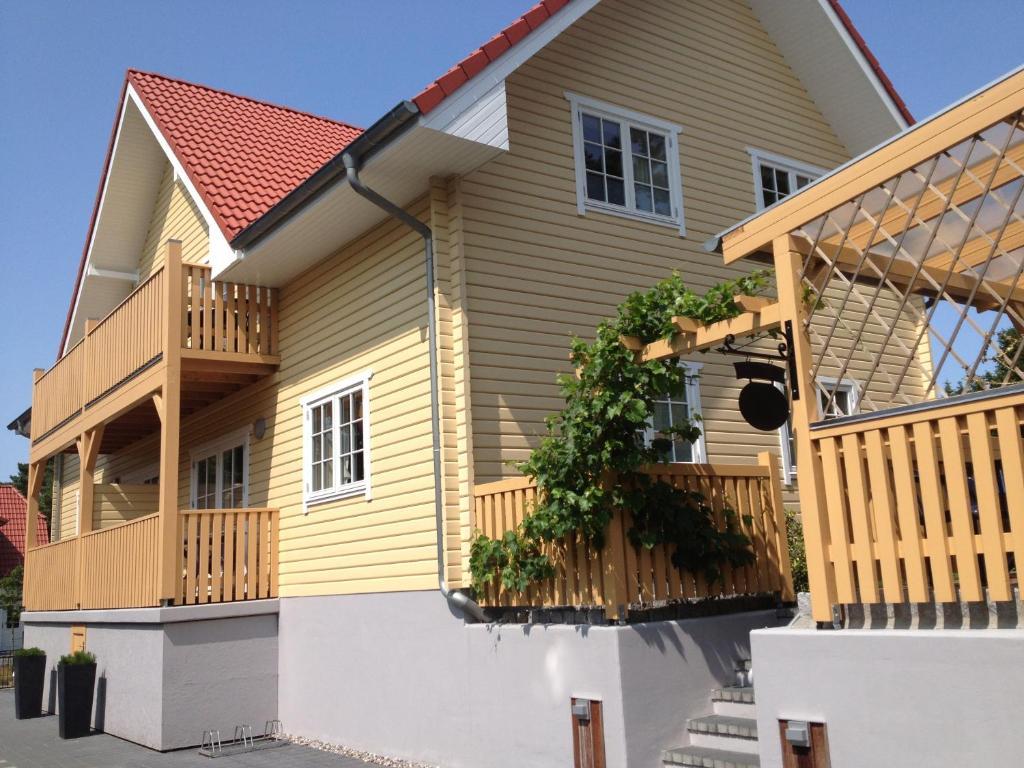 Haus Stoertebeker Appartements - Hotel Garni, Seebad Lubmin Dış mekan fotoğraf