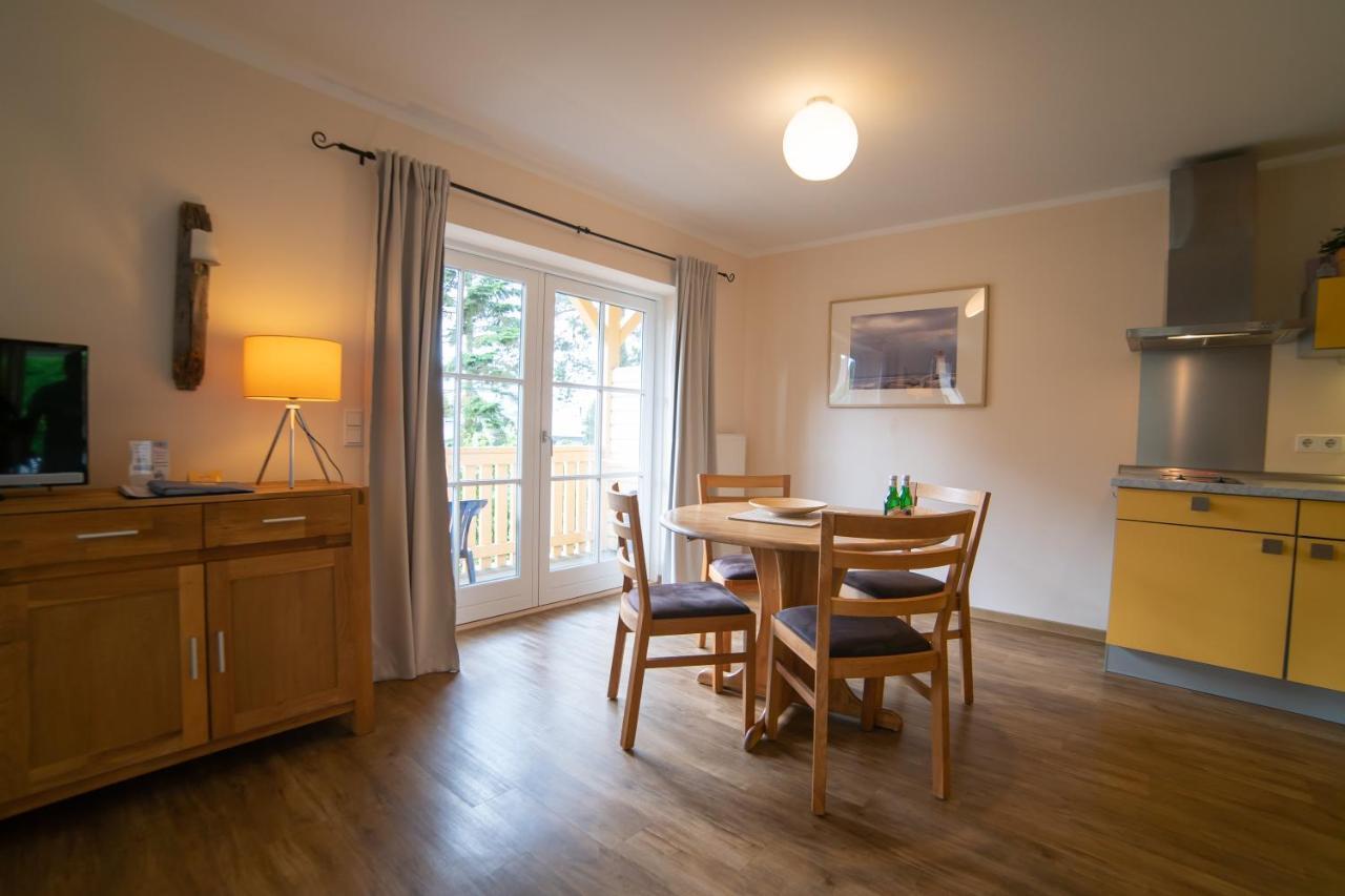 Haus Stoertebeker Appartements - Hotel Garni, Seebad Lubmin Dış mekan fotoğraf